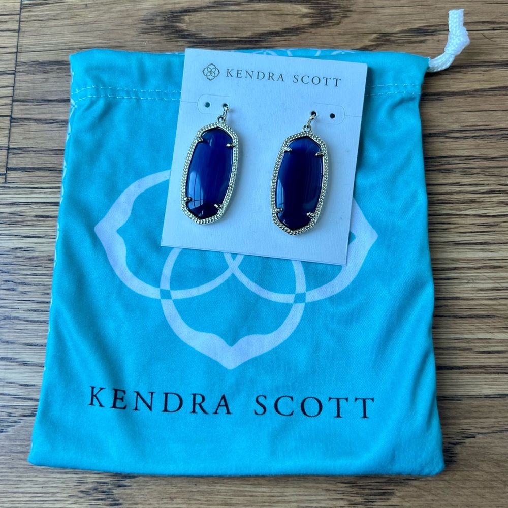 Kendra Scott Elle Earrings • Navy Cats Eye